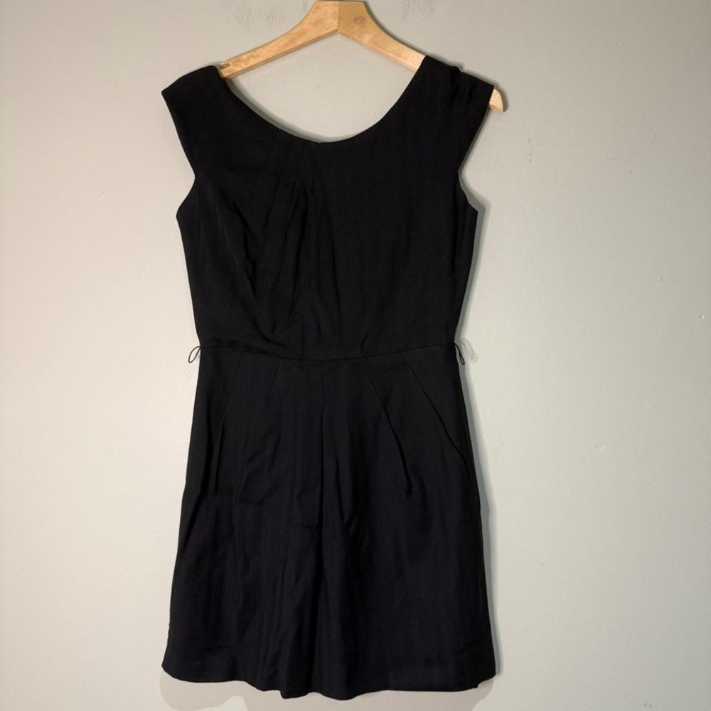 Alice + Olivia Black Mini Dress Sleeveless Pleated Back Zip Size 2